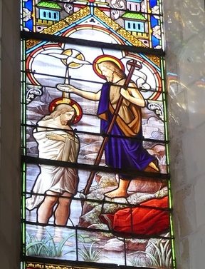 Eglise de Pénestin Vitrail Baptême du Seigneur